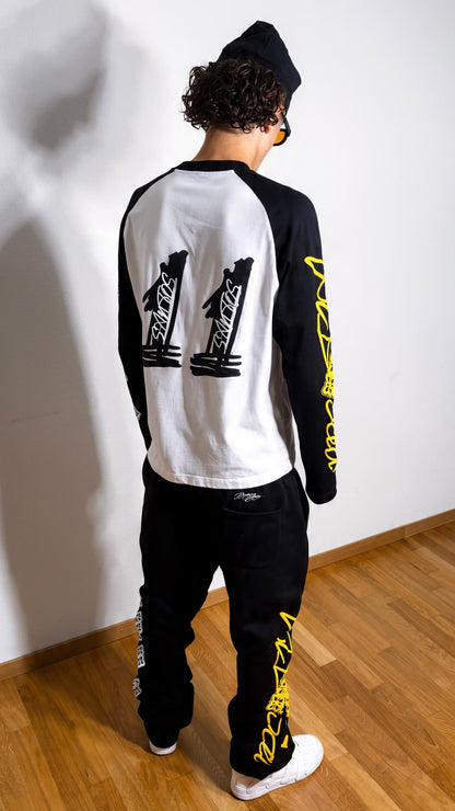 BLACK/ WHITE SANTOS LONGSLEEVE (BUY 2 = 10% OFF THE 2ND)